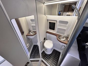 Westfalia Columbus 600 D 350W SOLAR 185Ah LITHIUM  AHK LED