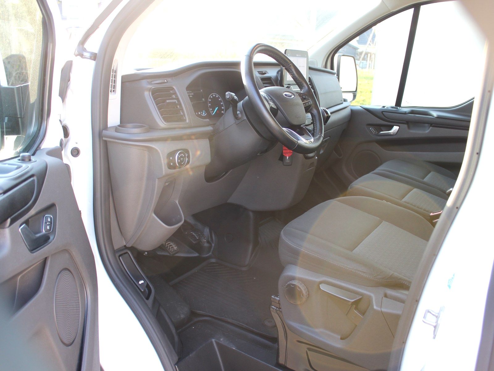 Fahrzeugabbildung Ford Transit Custom 340 L1 Trend Service-Line
