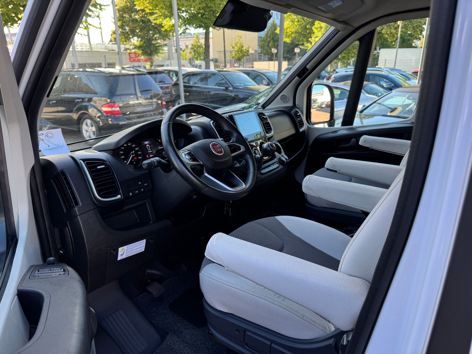 Fahrzeugabbildung VANTourer 540 FIAT DUCATO AUFSTELLDACH 5 SCHLAFPLÄTZE AHK