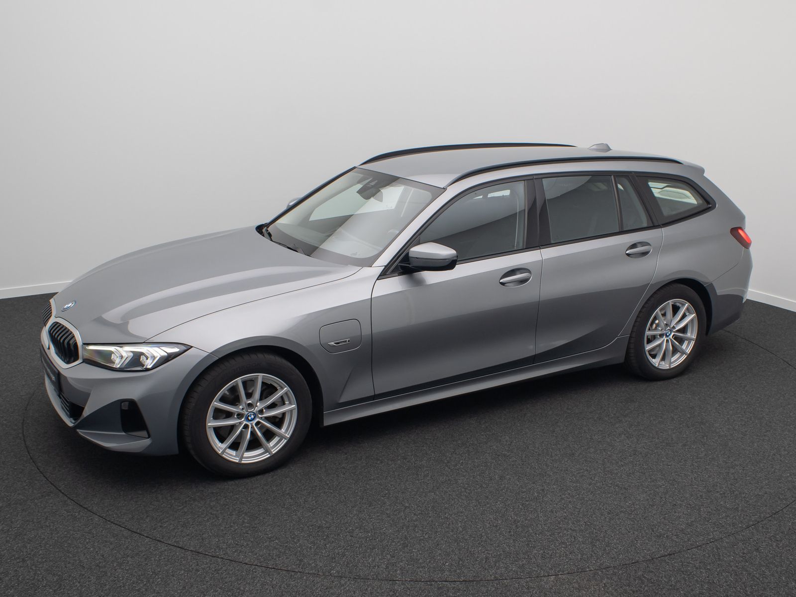 Fahrzeugabbildung BMW 330e AHK DAB Cockpit+ FernlichtAss Sport