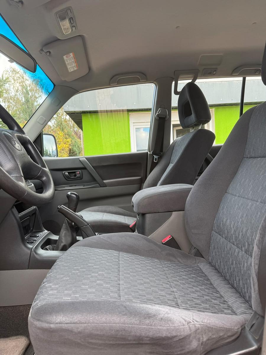 MITSUBISHI PAJERO 3.2 DI- CLASSIC 160CH 4X4