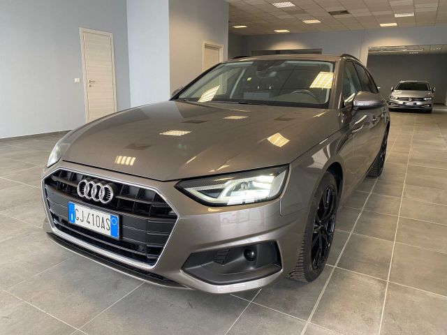 Audi A4 Sw 2.0 163 CV S tronic Navi Xenon Garant