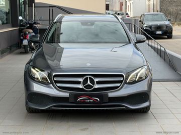 Mercedes E 220 - 2