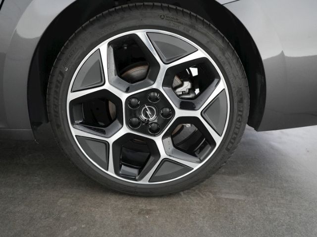 Astra L ST ULTIMATE AT+NAVI+360 GRAD KAMERA+SCHI