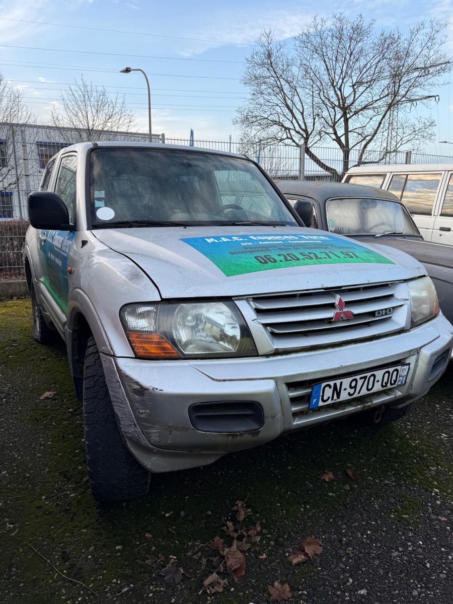 Mitsubishi Pajero -
