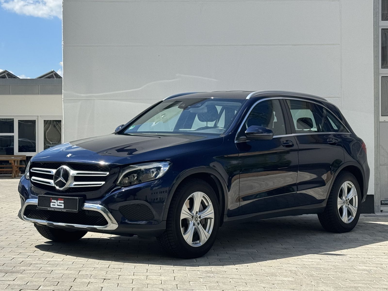 Mercedes-Benz GLC 250 4Matic|DISTRONIC|COMAND|LED|KEYLESS|SHZ