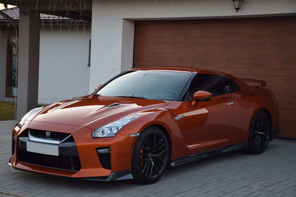 Nissan GT-R
