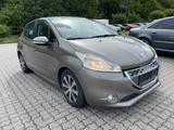 Peugeot 208 1.4 HDI 68 PS Active ERSTE BESITZER 41293 - Peugeot 208: Automatik