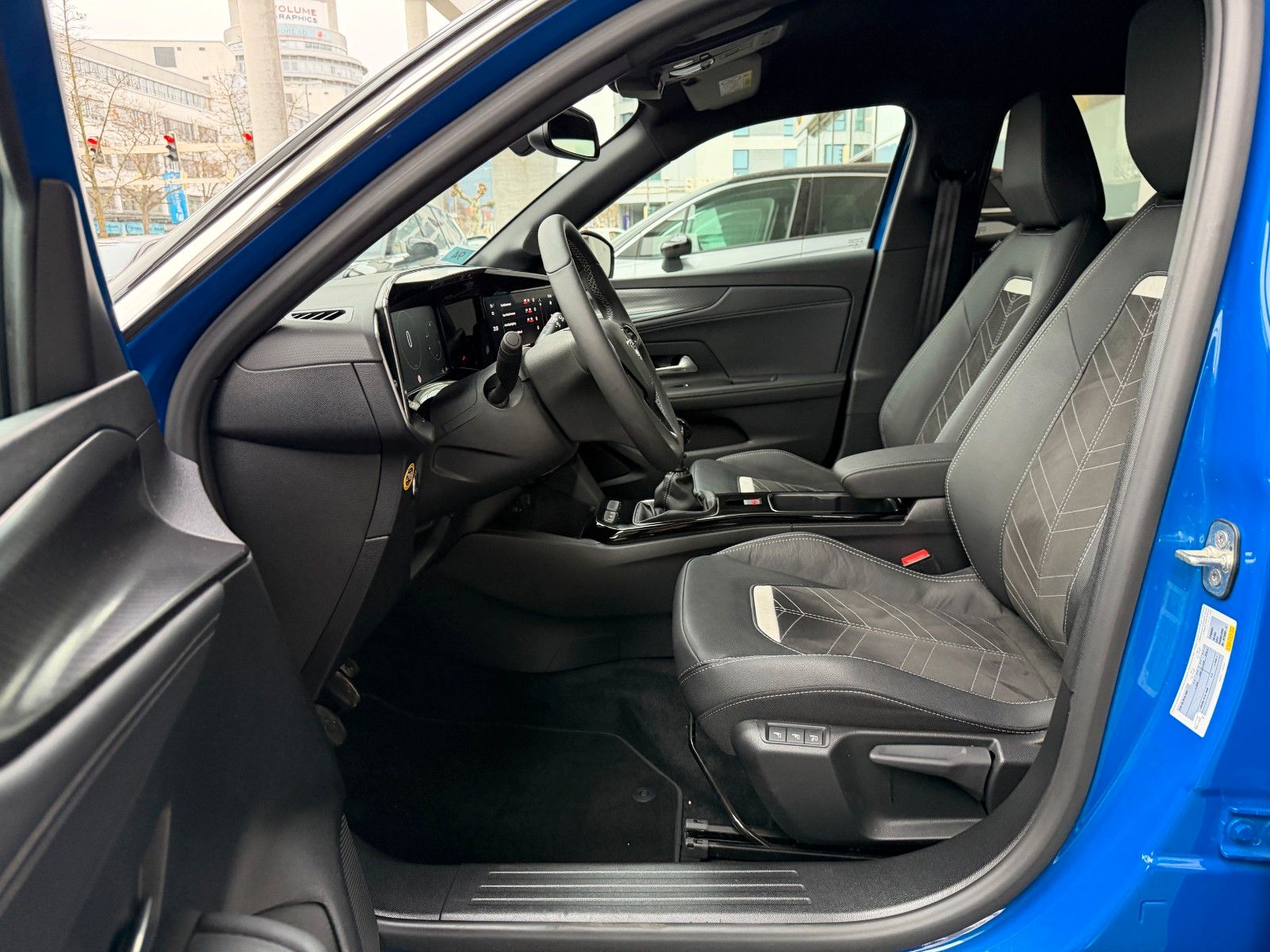 Fahrzeugabbildung Opel Mokka Ultimate 136PS LED/Kamera/SHZ!