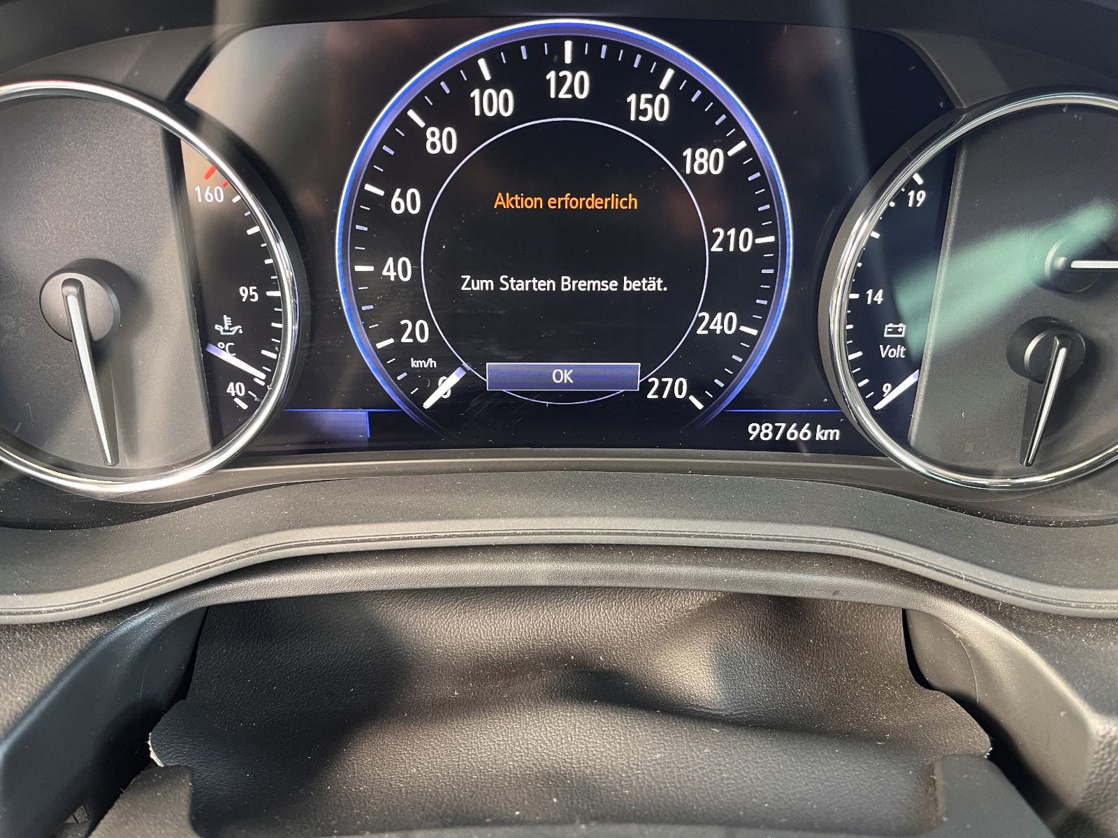 Fahrzeugabbildung Opel Insignia B Sports Tourer Elegance 2.0 Turbo Aut.