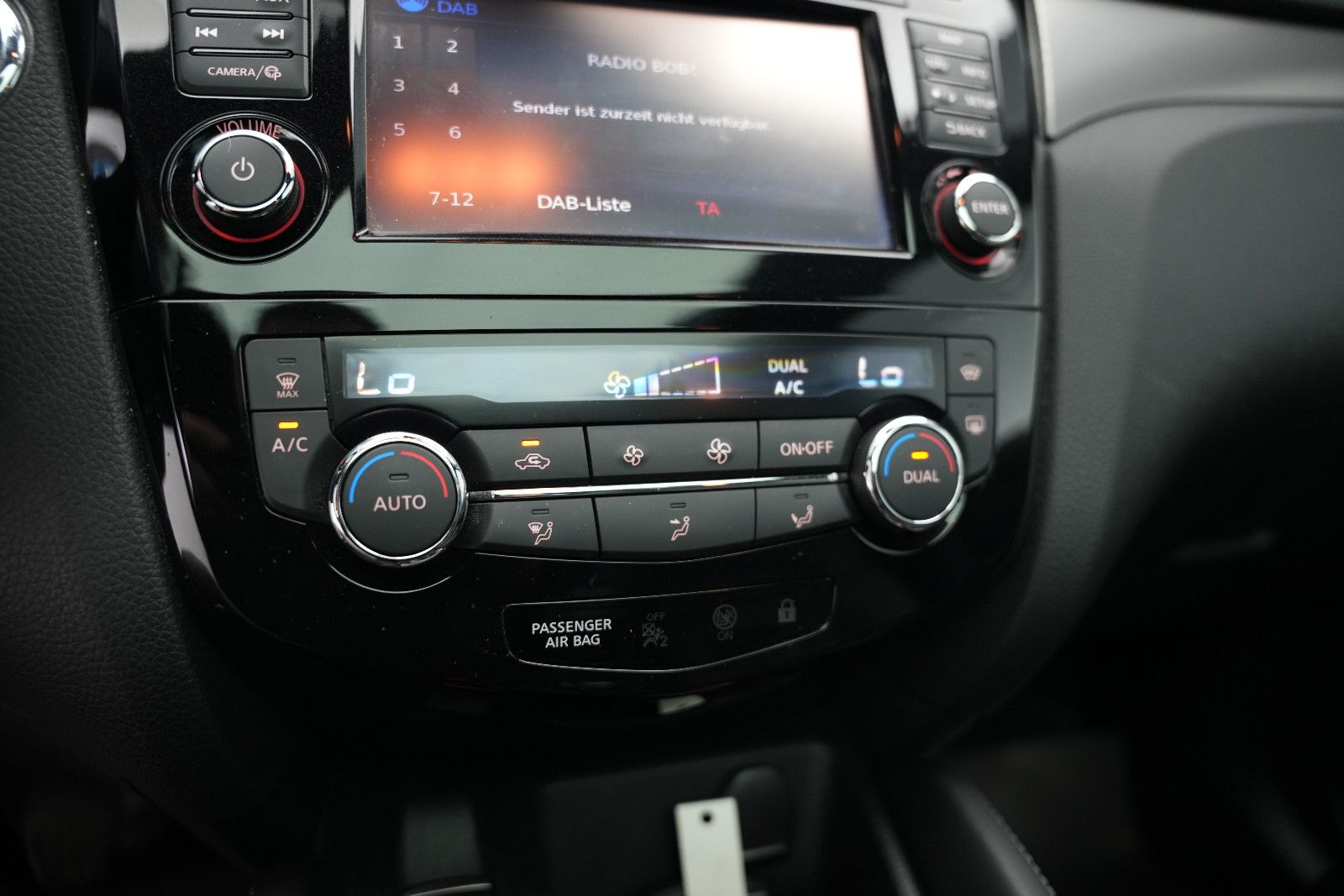 Fahrzeugabbildung Nissan Qashqai Tekna /GLASDACH/360°/MEMORY/NAVI