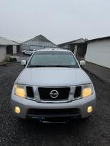 Nissan Navara D40 TÜV bis August 2026 - gebrauchte Nissan Navara aus dem Jahr 2010