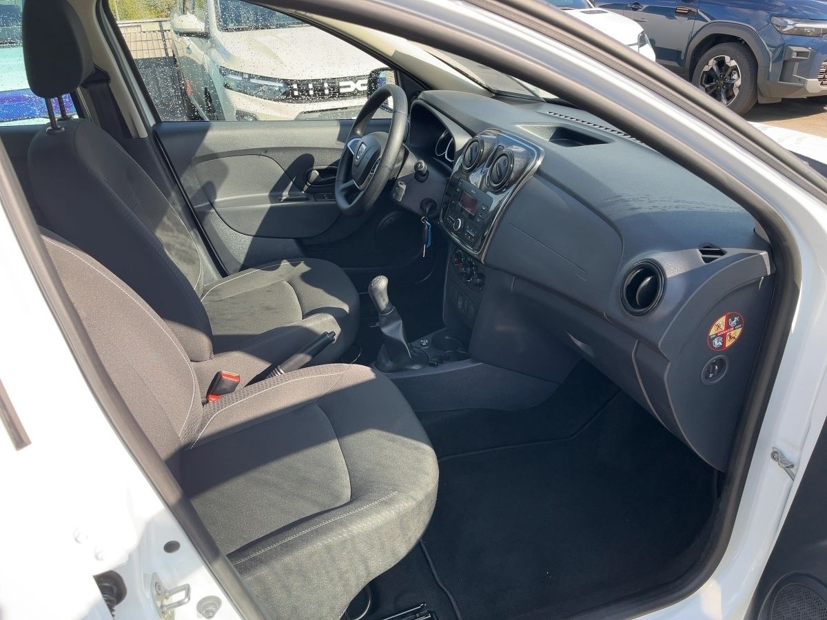 Fahrzeugabbildung Dacia Sandero Essential TCe 100 ECO-G Benzin & Autogas - mit KI generiert/bearbeitet