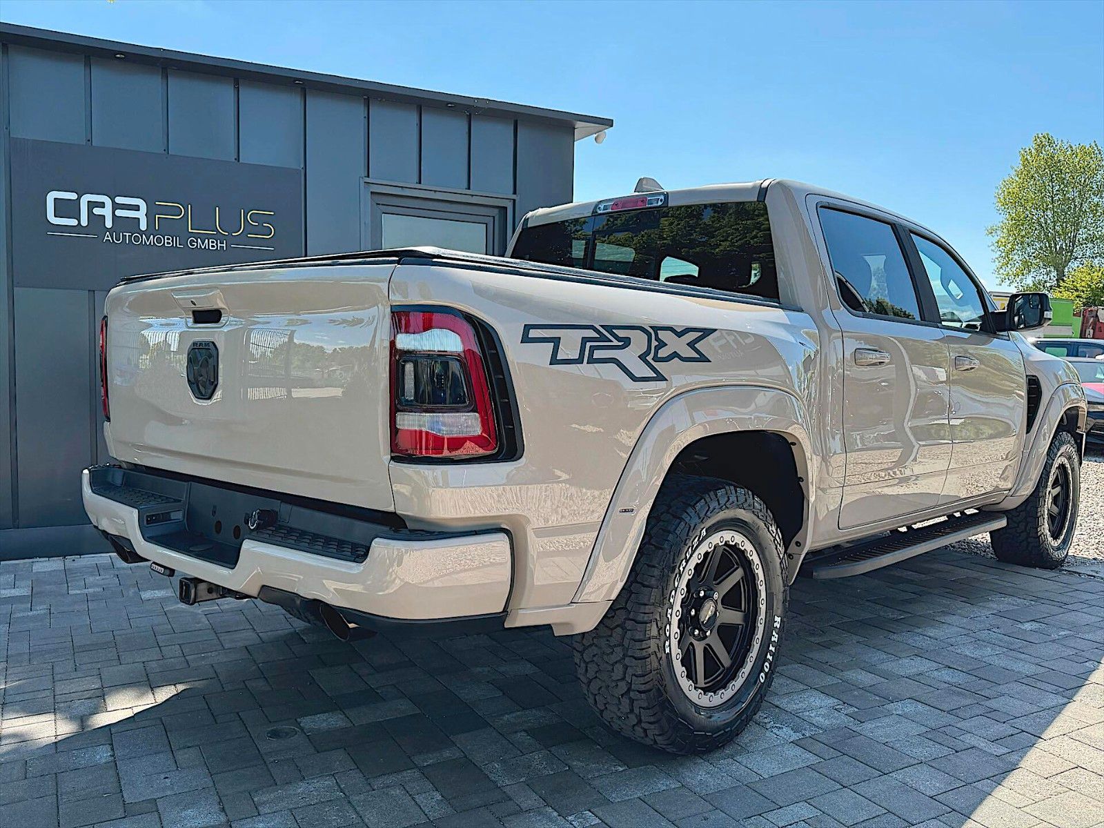 Fahrzeugabbildung Dodge RAM 5.7 V8 HEMI TRX Style OFFROAD 4x4 12Zoll LED