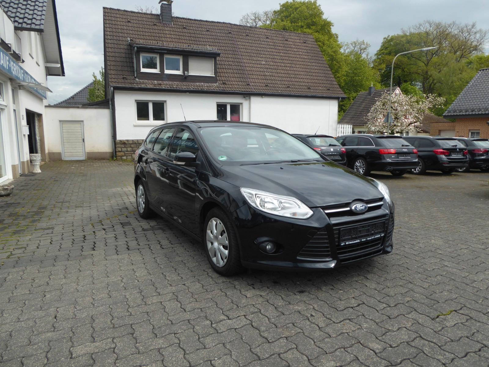 Ford Focus 2011 — engine 1.596 cm³, 105 HP (77kW)