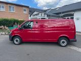 Volkswagen T6 Transporter Kasten-Kombi Kasten lang - rote Volkswagen T6 Transporter