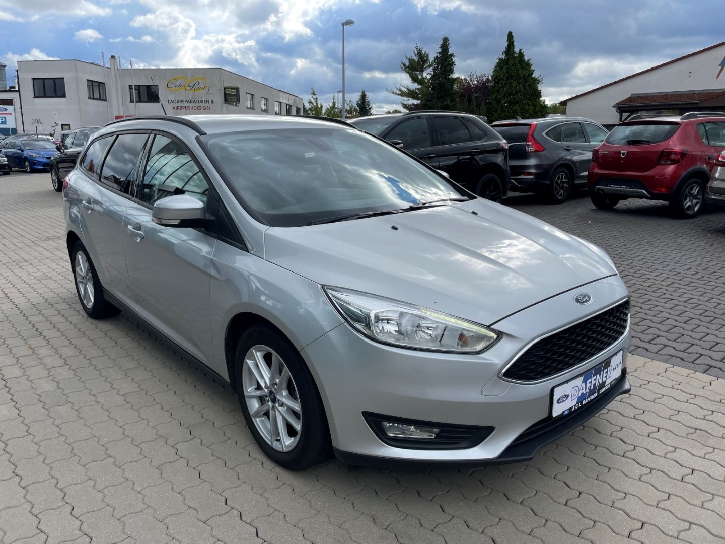 Fahrzeugabbildung Ford Focus Turnier heizb WSS SHZ Klima Tempomat Bluet