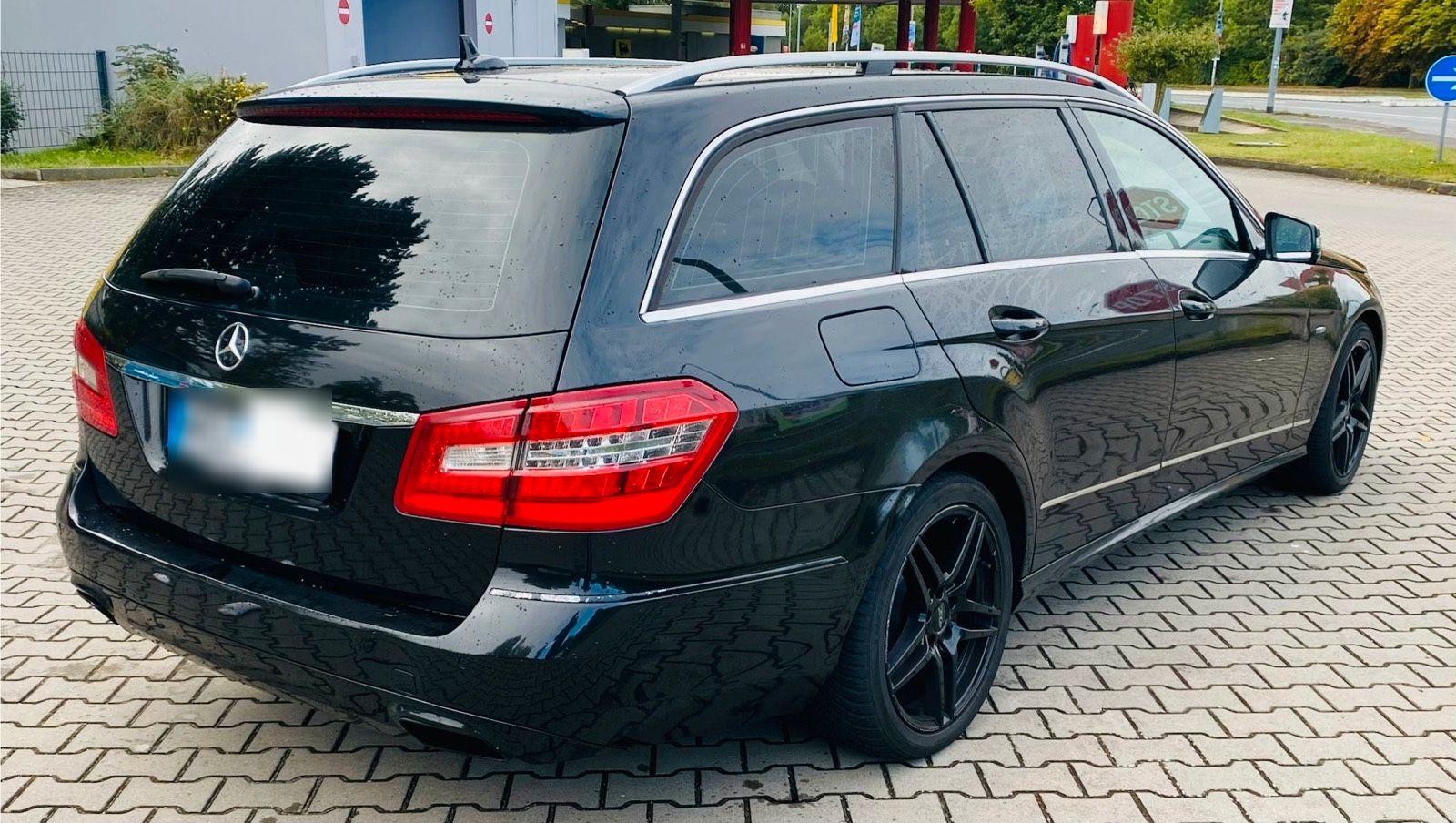 Mercedes-Benz E220 2011 — photo 5