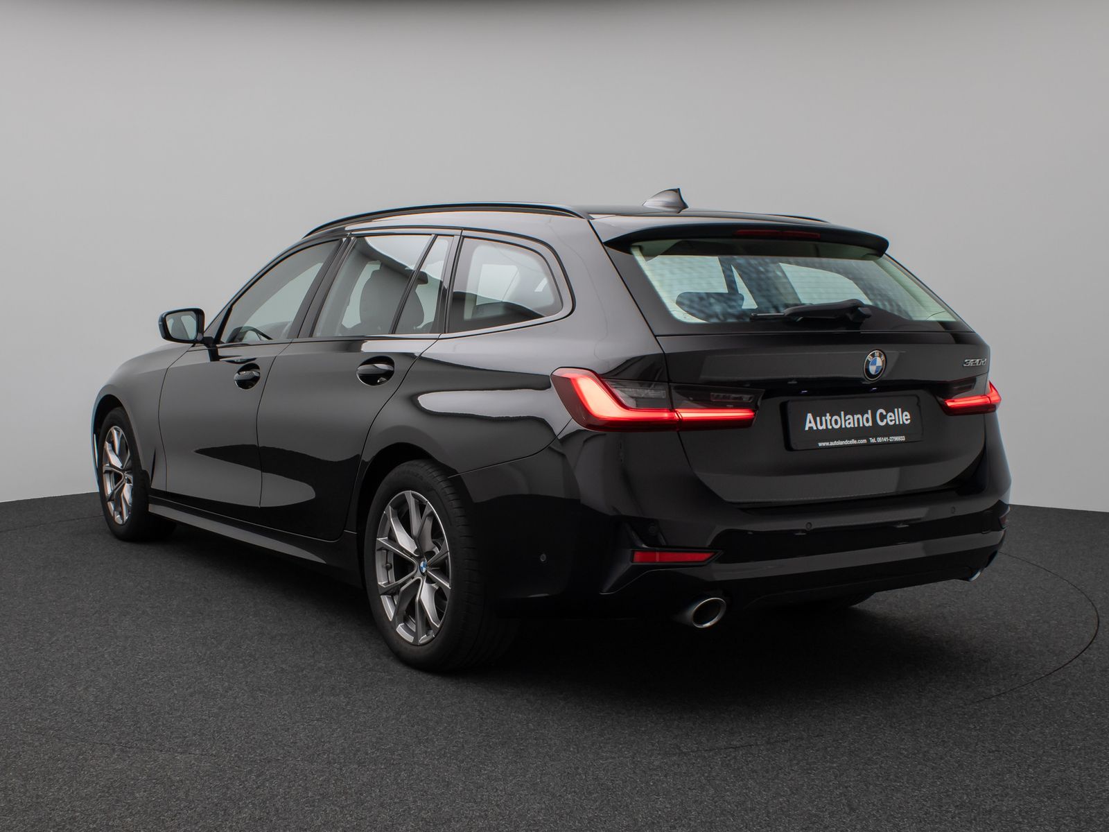 Fahrzeugabbildung BMW 320d Sport Line LED PDC Geschwindigk Indivibual
