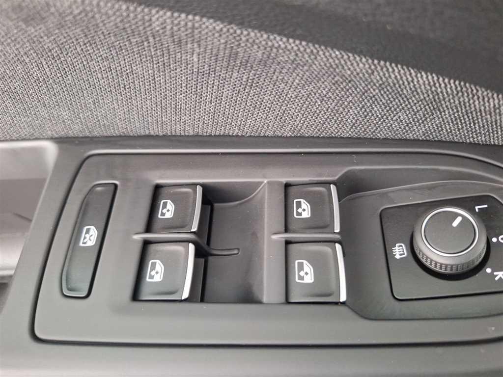 Volkswagen Golf Variant Life 1.0 TSI, миниатюра 15