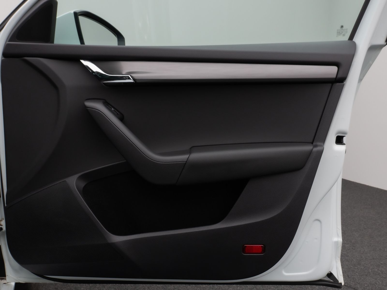 Fahrzeugabbildung SKODA Octavia Combi Clever 4x4 Aut. Panorama AHK 8Fach