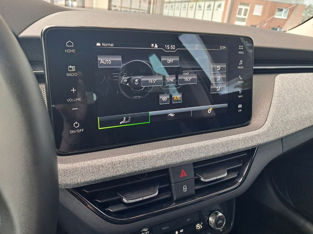 SKODA Kamiq 1.0 TSI DSG Drive AHK Kamera Allwetter - Bild 25