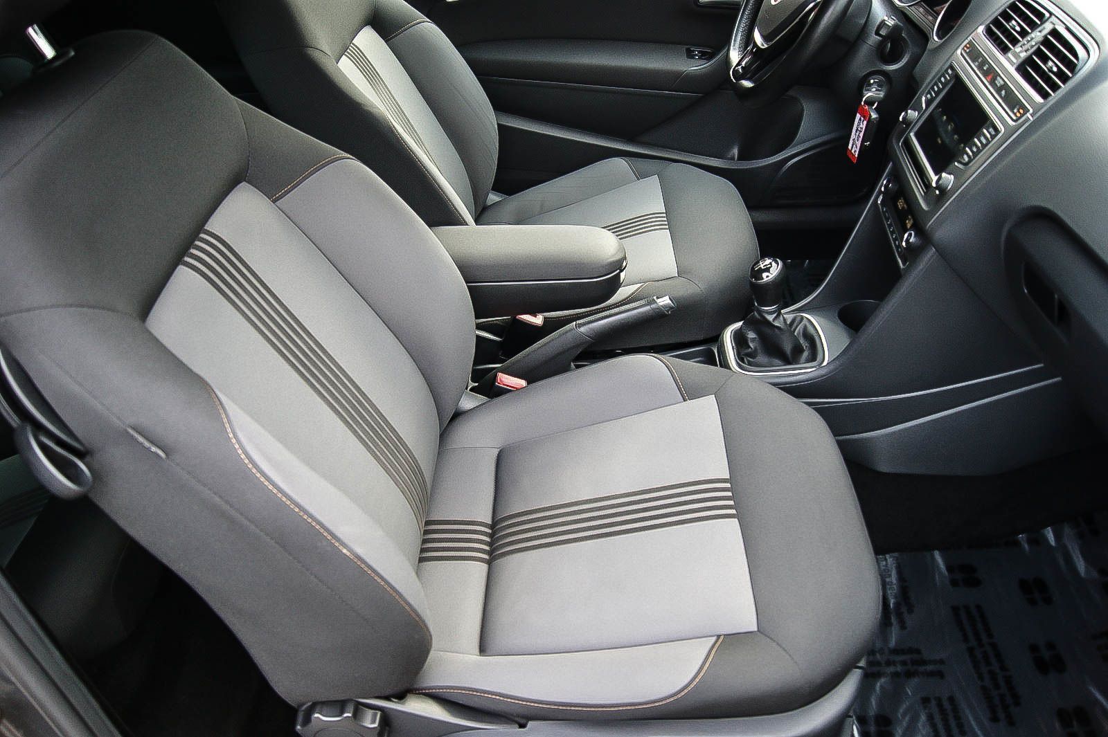 Fahrzeugabbildung Volkswagen Polo V 14TDI Allstar KLIMAAUTOMATIK TEMPOMAT PDC