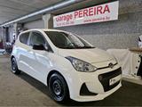 Hyundai i10 1.0 AUTO CLIM NAVI - Hyundai i10 mit Benzin-Antrieb: Limousine, Automatik
