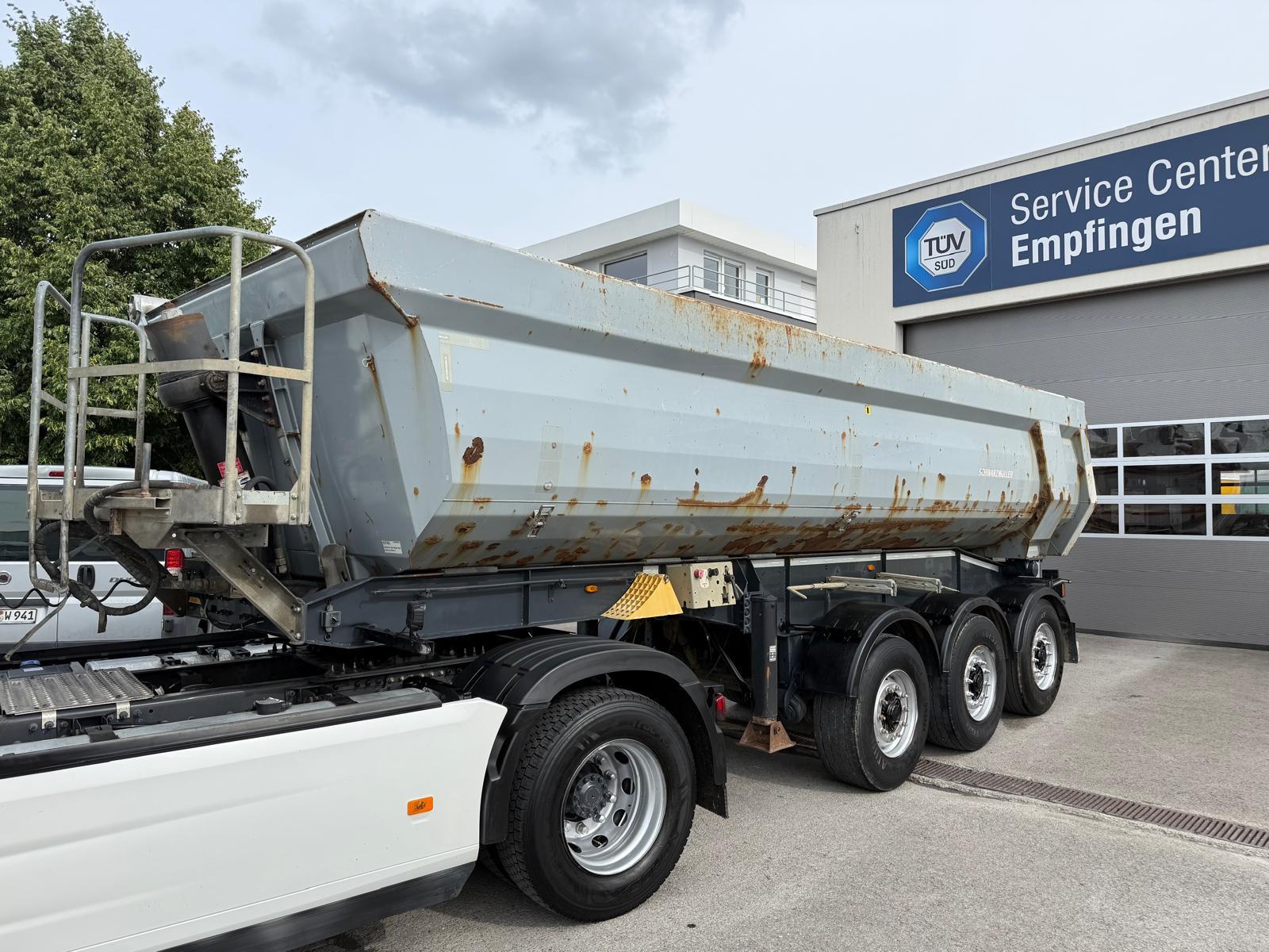 Schwarzmüller  3Achs Stahl Rundmulde Lift Schütte TÜV 04/2027