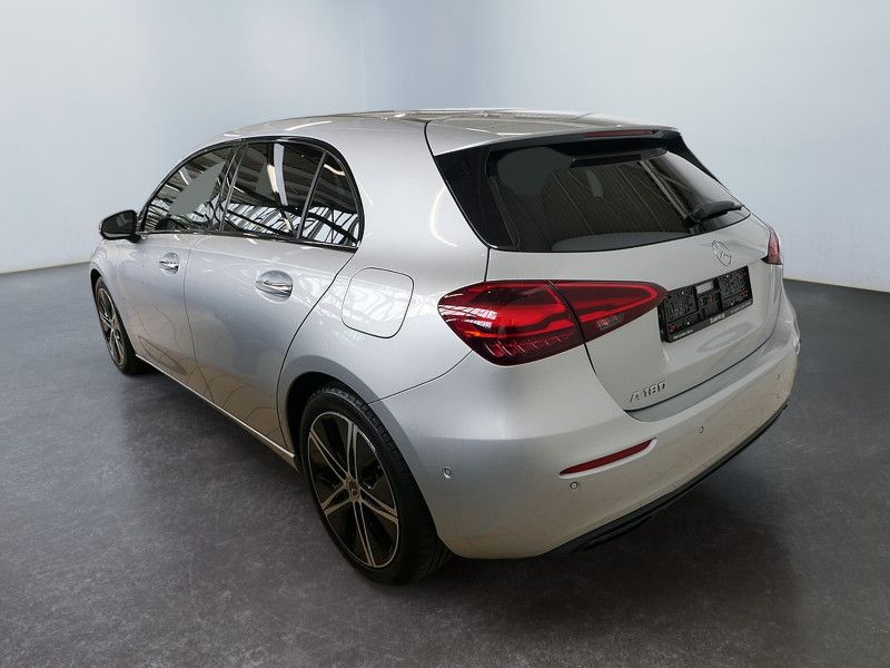 Mercedes-Benz A 180 NIGHT PROGRESSIVE MULTI KAMERA PANO SPUR foto 4