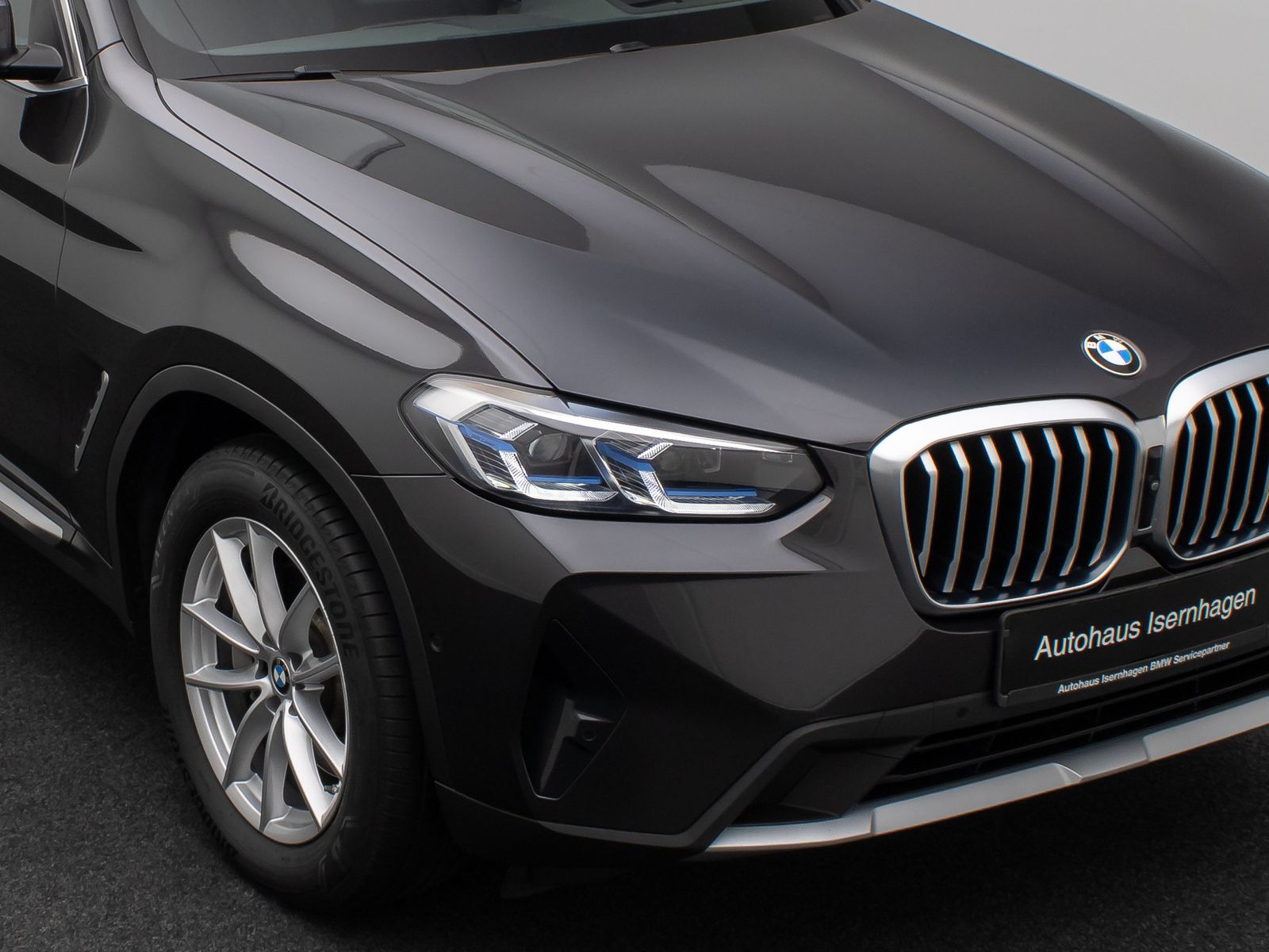 Fahrzeugabbildung BMW X3 xD30d Laser 360&deg; HUD DAB DisplKey Standhzng
