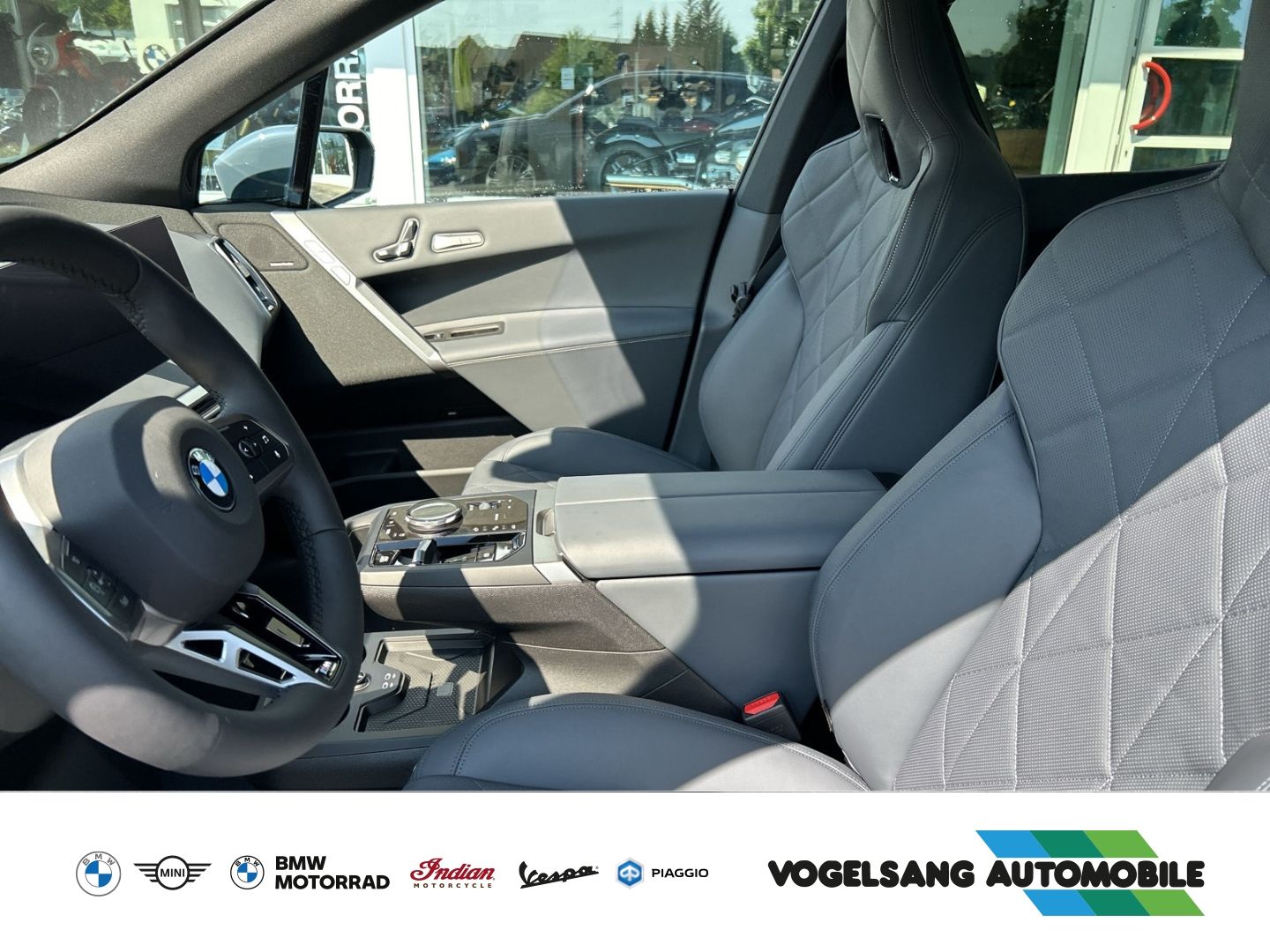 Fahrzeugabbildung BMW iX 60 M Sport Park-Assistent Sportpaket HUD Luft