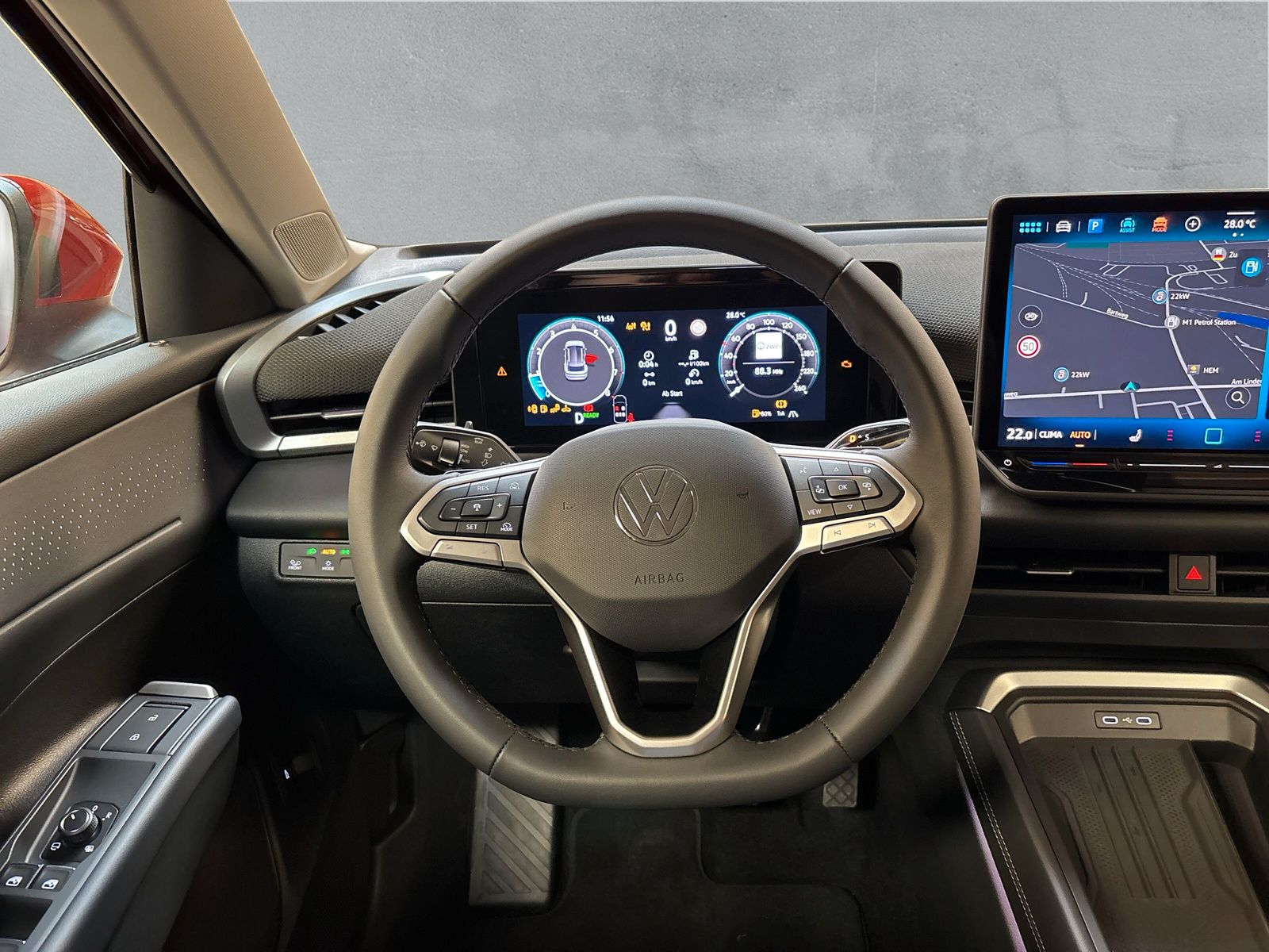Fahrzeugabbildung Volkswagen T-Roc Life 1,5 eTSI 110kW 7-Gang DSG AHK