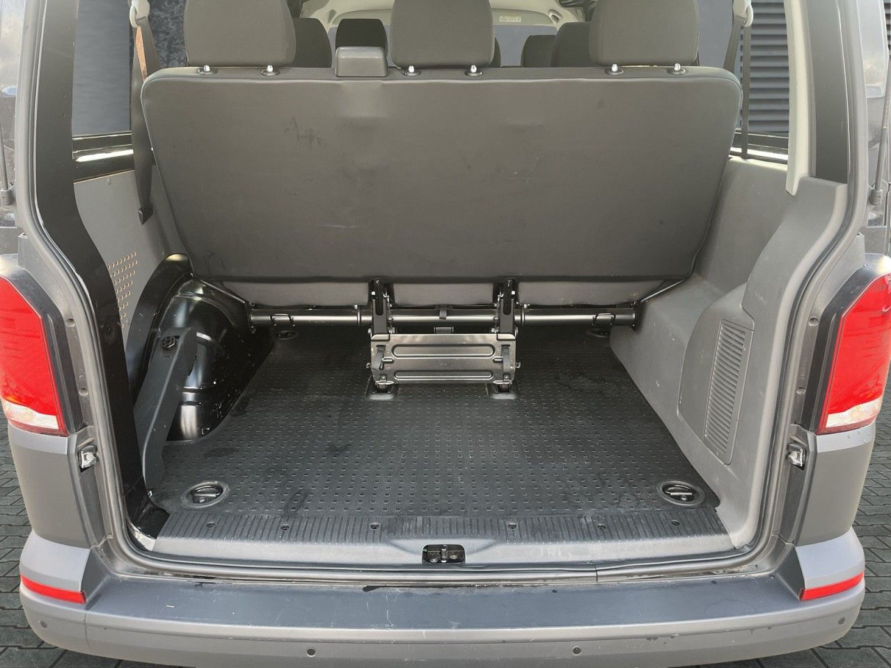 Volkswagen T6 Kombi - Bild 8
