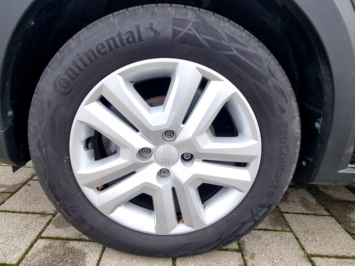 Fahrzeugabbildung Dacia Sandero Stepway Expression TCe 90