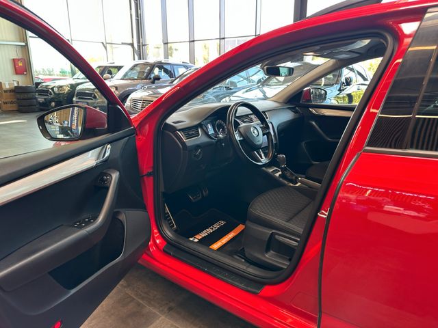 Skoda Octavia Combi Drive *LED*AHK*Klima*Sitzh*