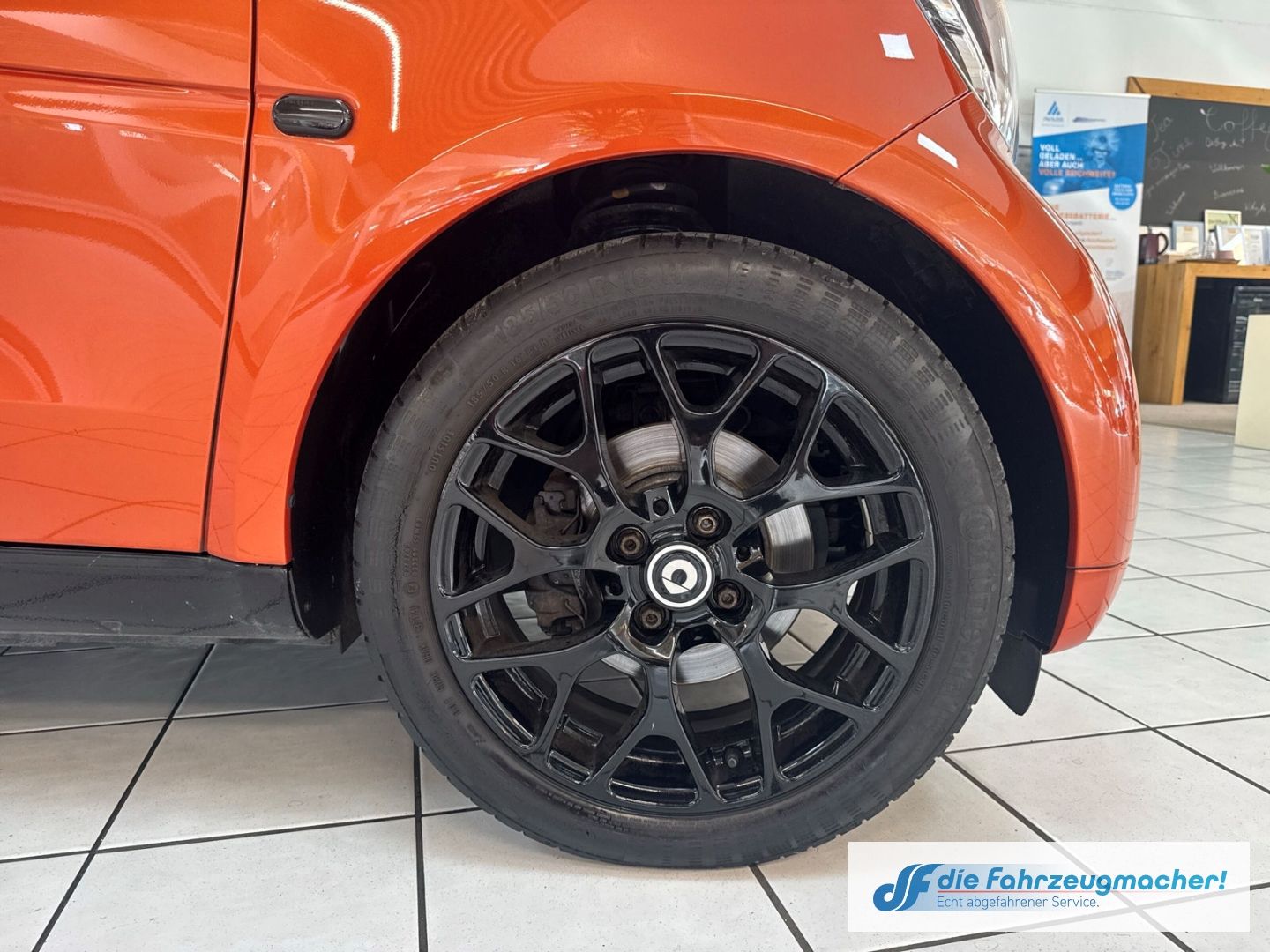 Fahrzeugabbildung Smart fortwo coupe Basis 52 kW Panorama Navi Klimaauto