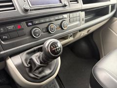 Fahrzeugabbildung Volkswagen T6 Caravelle lang Comfortline TAXI 1.Hand