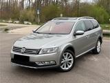 Volkswagen Passat Alltrack 4Motion*DSG*Pano*Bi-Xenon*AHK - gebrauchte VW Passat Alltrack aus dem Jahr 2013