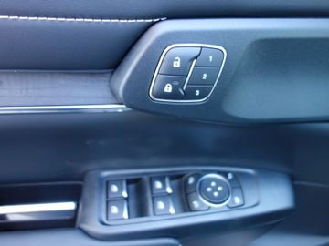 Bild 14 Ford Ranger 3.0 Platinium DOKA ACC B&O