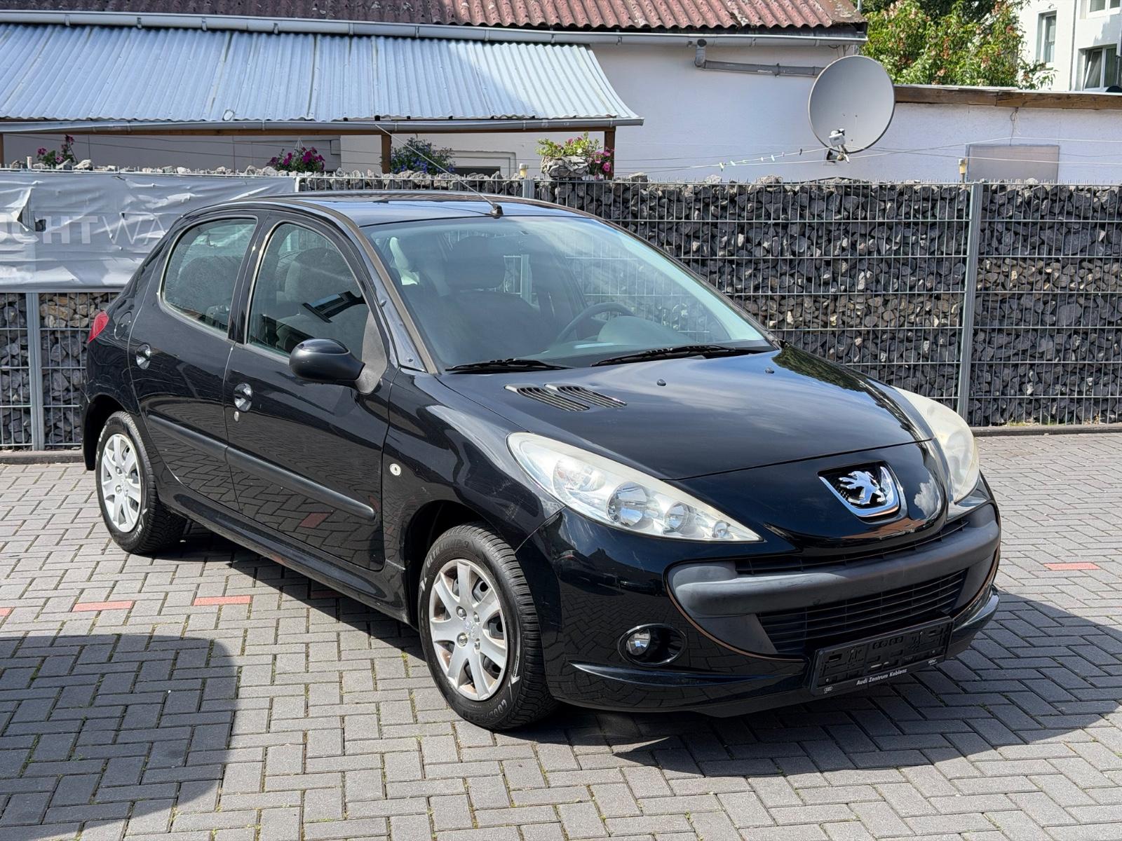 Peugeot 206+*ZAHNRIEMEN NEU*KLIMA*TÜV NEU*2.HAND*