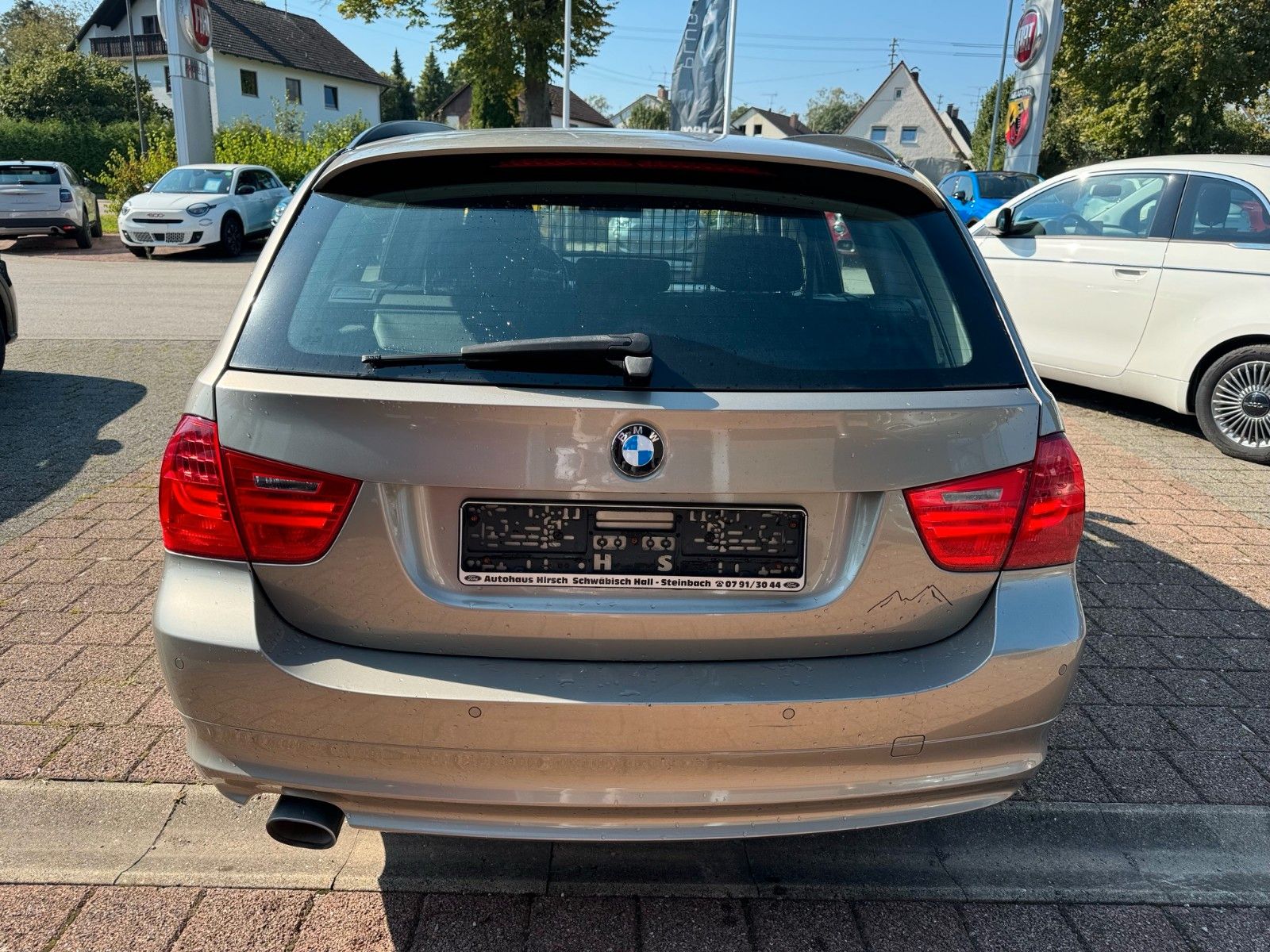 Fahrzeugabbildung BMW Baureihe Touring 320d E91 Panorama Sitzheizung