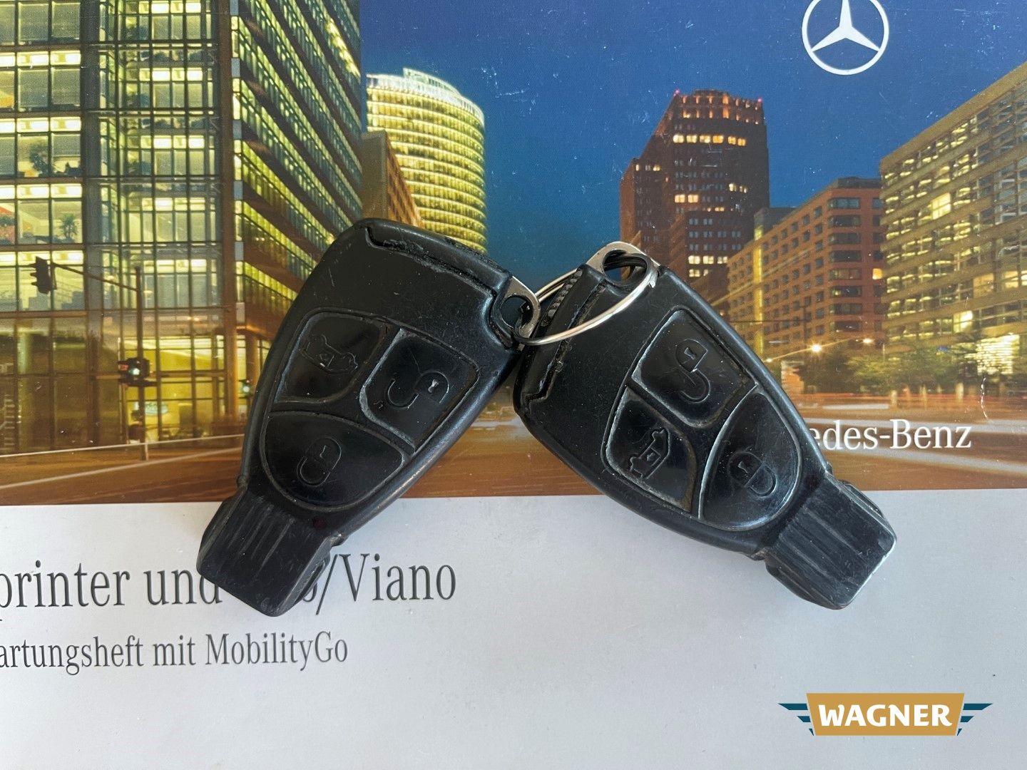 Fahrzeugabbildung Mercedes-Benz Vito Kasten 111 CDI lang Klimaanlage TÜV 06/2026