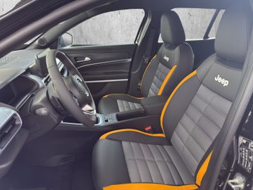 Jeep AVENGER MY25 e-Hybrid 4XE The North Face