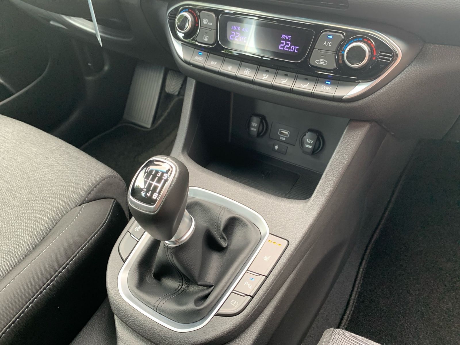 Fahrzeugabbildung Hyundai i30 Kombi 1.0 T-GDI Advantage Navi LED