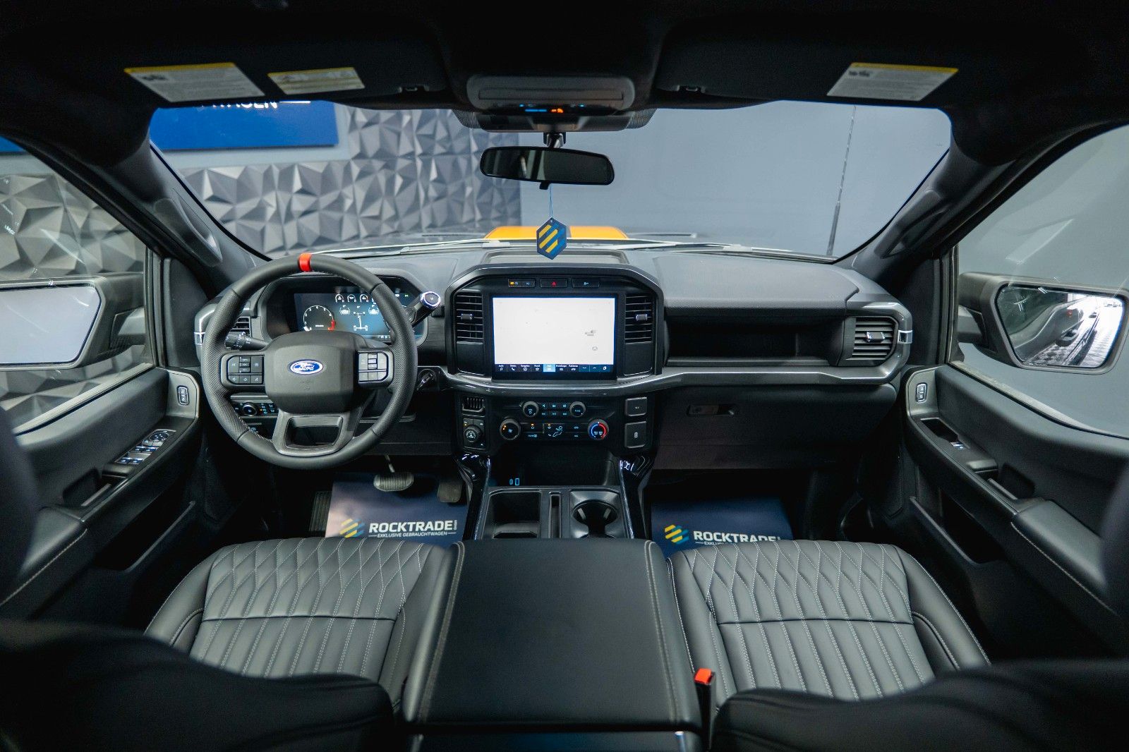 Fahrzeugabbildung Ford F150 5.0L V8 4x4 Offroad SuperCrew RAPTOR 19%