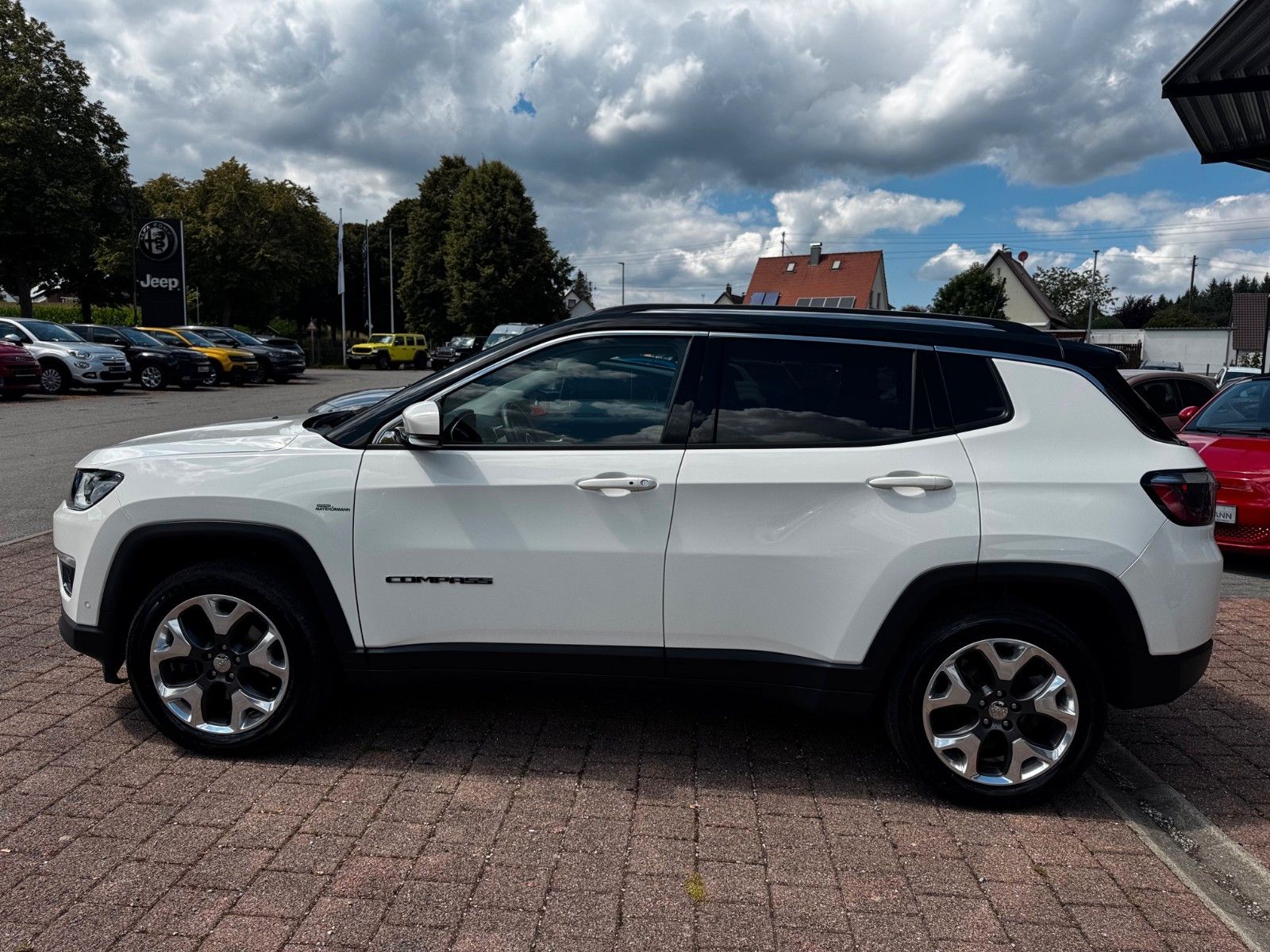 Fahrzeugabbildung Jeep Compass 1,4l 4x4 170PS NAVI SITZH. ACC KAMERA