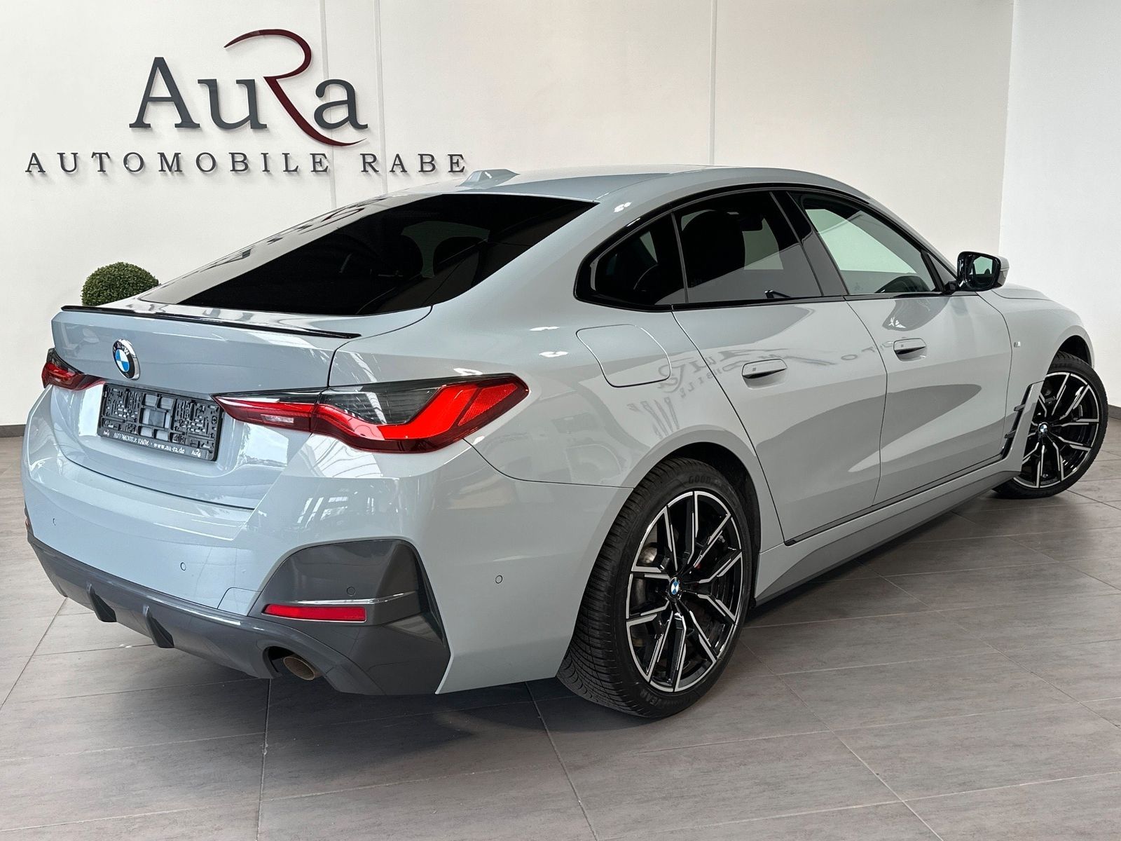 Fahrzeugabbildung BMW 430 Gran Coupé M-Sport Pro NAV+LED+PANO+ACC