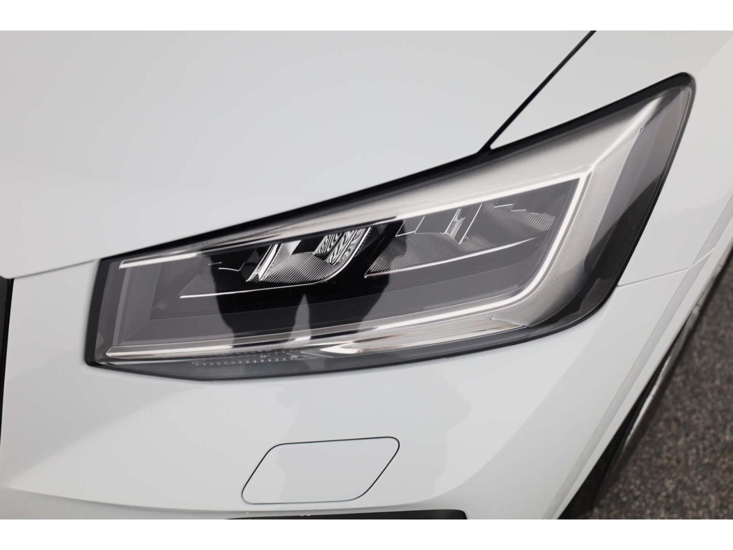 Audi Q2 40 TFSI quattro S line AHK/RFK/NAV/Leder/18'', миниатюра 7