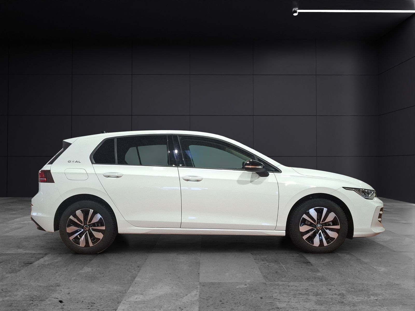 Fahrzeugabbildung Volkswagen Golf VIII TSI Goal Standhzg LED CarPlay AID ACC